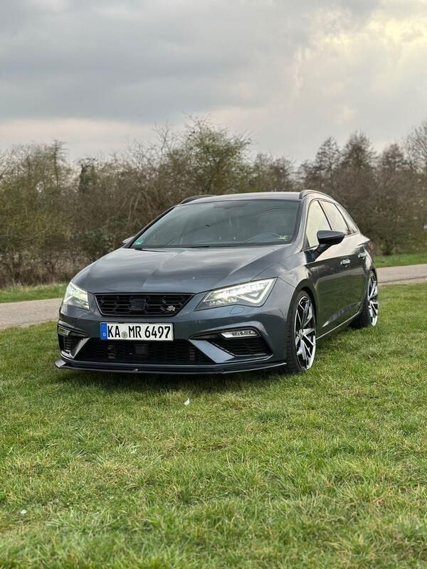 Grau Gebraucht 2018 Seat Leon FR Kombi | 17.500 € (Fairer Preis) - Bild 1/4