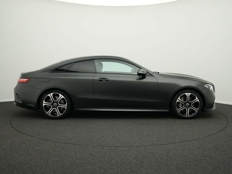 Gebraucht Mercedes E450 AMG line 367 PS (269 kW) 2023 Schwarz