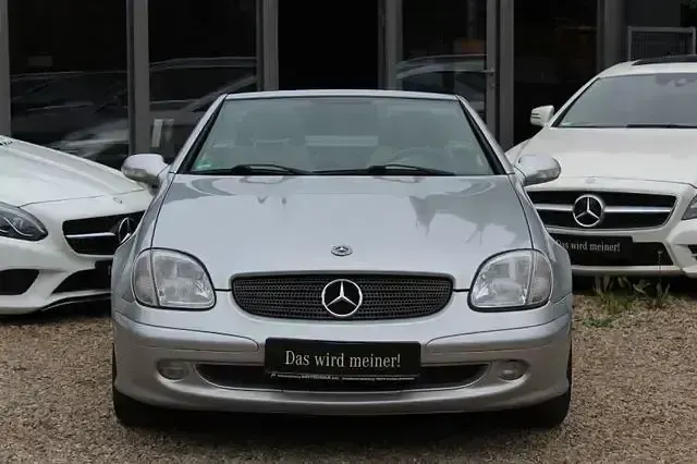 Gebraucht Mercedes SLK200 163 PS (119 kW) 2003 Silber Cabrio