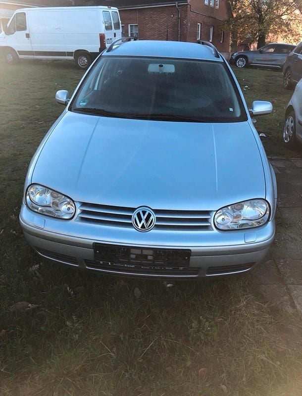 Silber Gebraucht 2000 VW Golf IV Kombi | 1.200 € (Guter Preis) - Bild 1/4