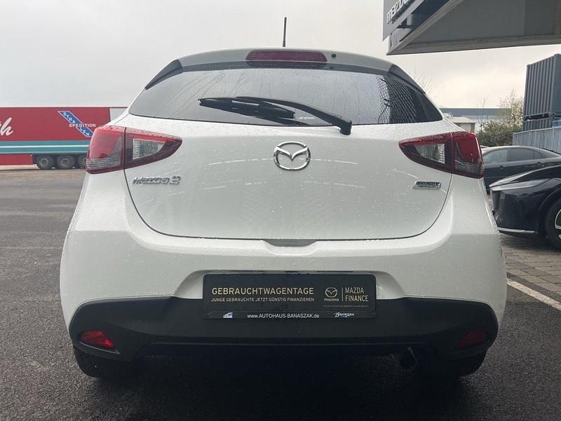 Gebraucht Mazda 2 Exclusive 75 PS (55 kW) 2018 Weiß Limousine