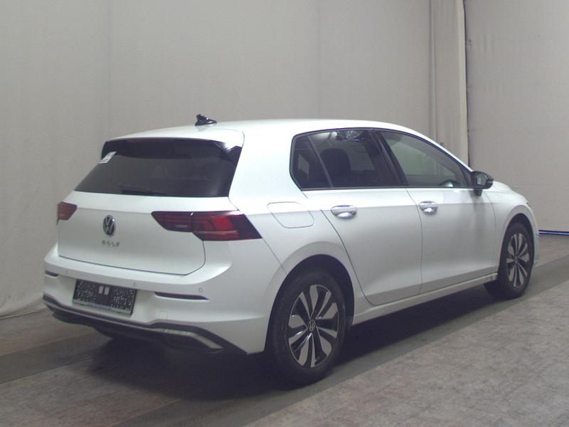 Gebraucht VW Golf VIII 150 PS (110 kW) 2025 Pure white Limousine