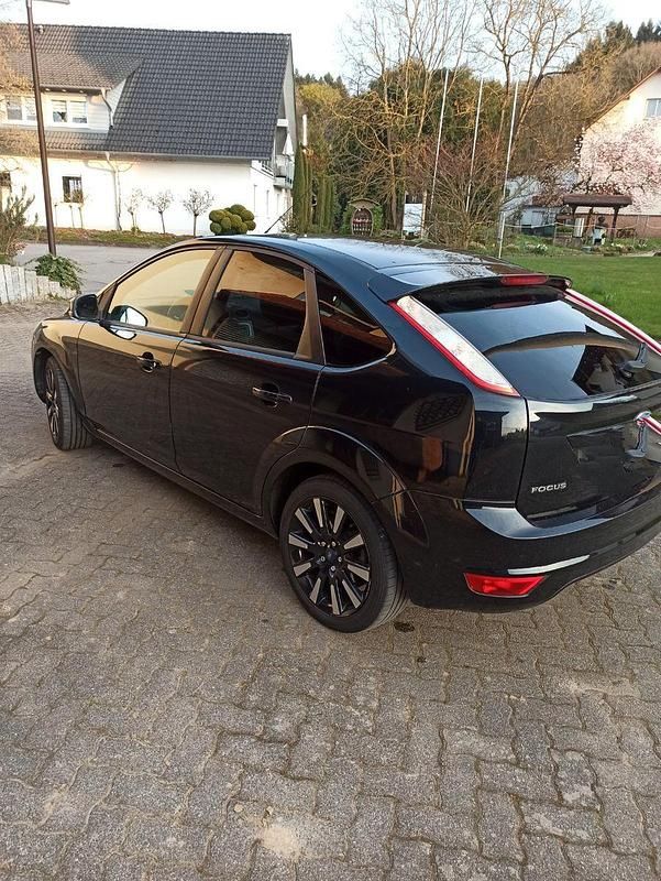 Usata Ford Focus 116 CV (85 kW) 2009 Nero Berlina