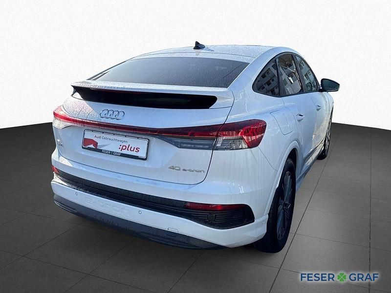 Gebraucht Audi Q4 e-tron Sport 150 kW (204 PS) 2023 Gletscherweiß SUV