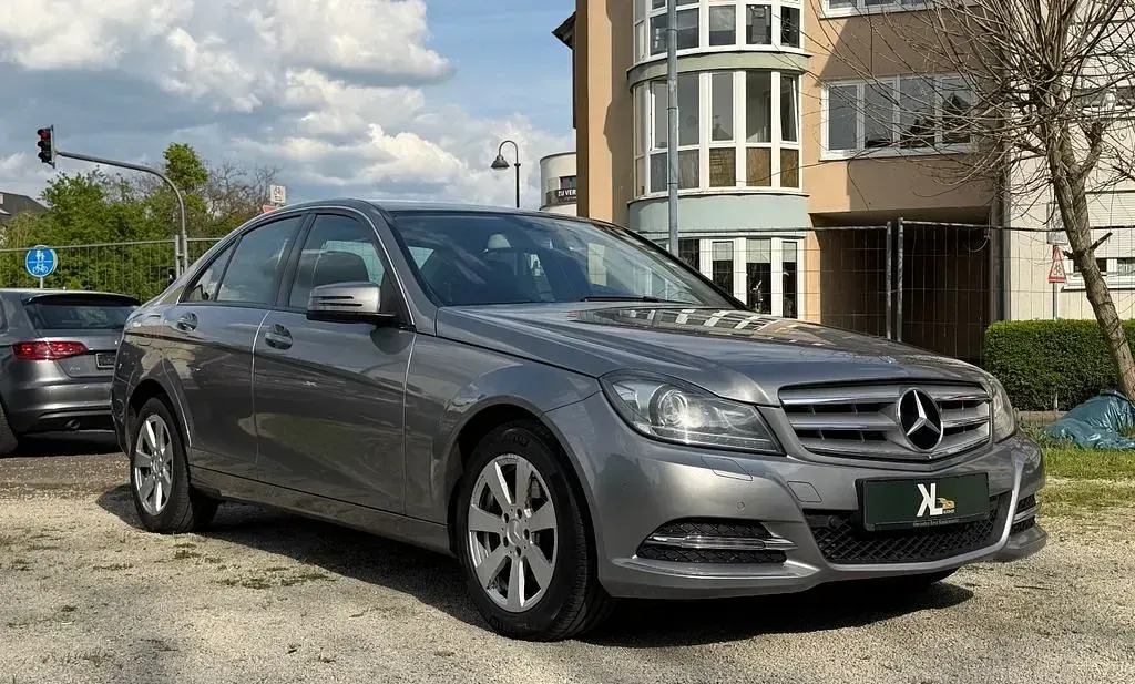 Second-hand Mercedes C220 170 CP (125 kW) 2014 Argintiu Berlinǎ
