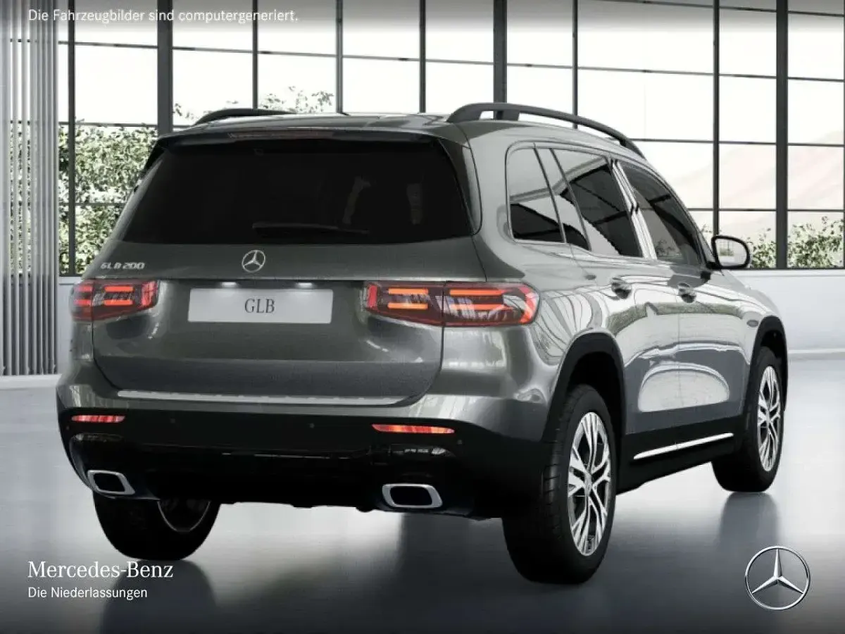 Gebraucht Mercedes GLB200 Progressive 163 PS (119 kW) 2025 Grau SUV