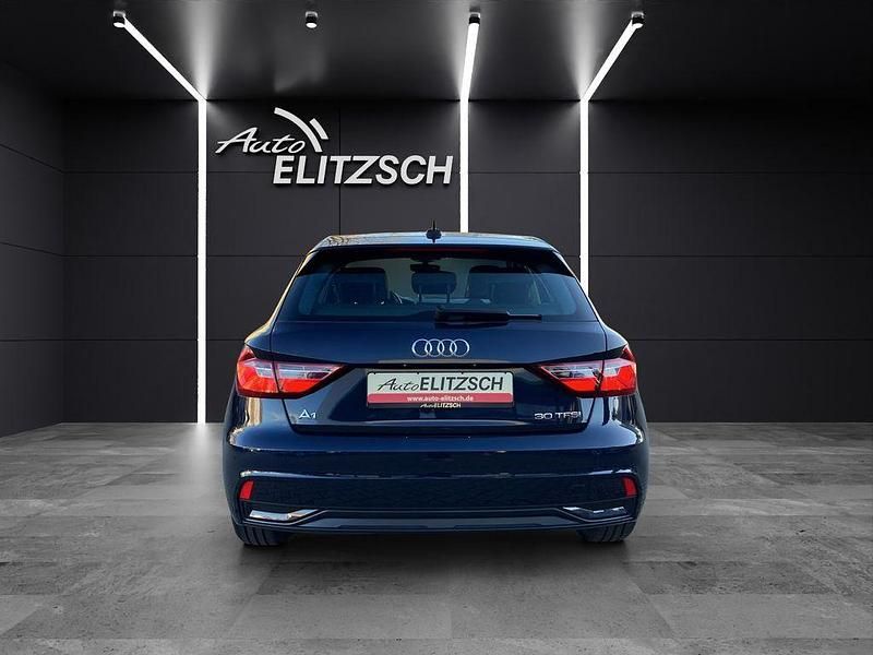 Gebraucht Audi A1 Sportback Advanced 110 PS (80 kW) 2022 Firmamentblau metallic Kleinwagen