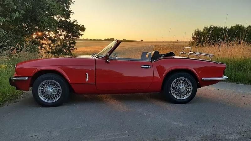 Rot Gebraucht 1977 Triumph Spitfire Cabrio | 9.500 € - Bild 1/4