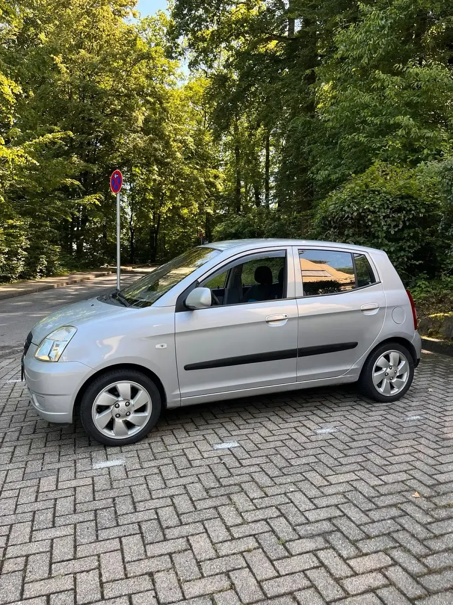 Gebraucht Kia Picanto 65 PS (47 kW) 2007 Silber Kleinwagen