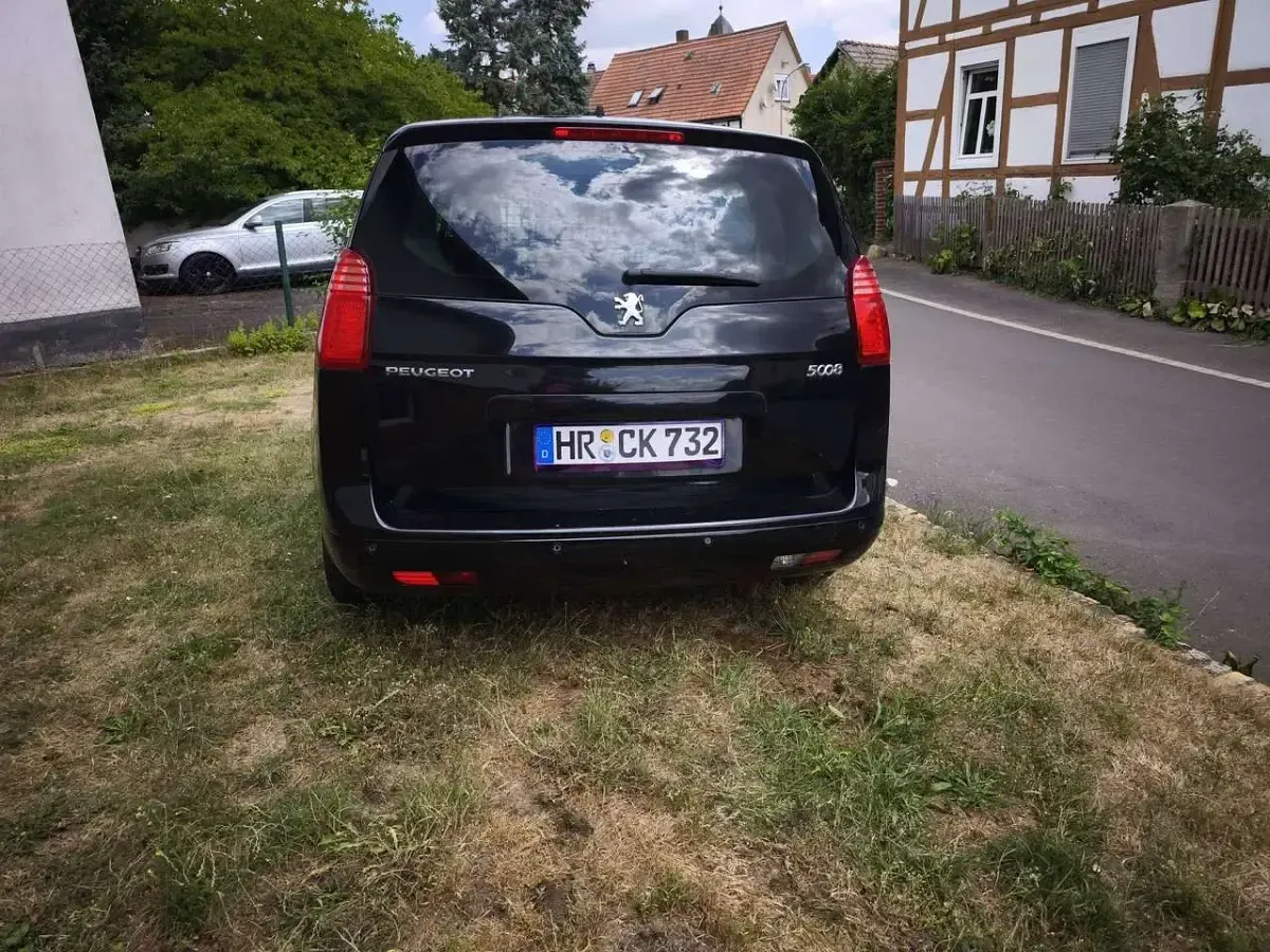 Gebraucht Peugeot 5008 Premium 120 PS (88 kW) 2010 Schwarz Van / Kleinbus