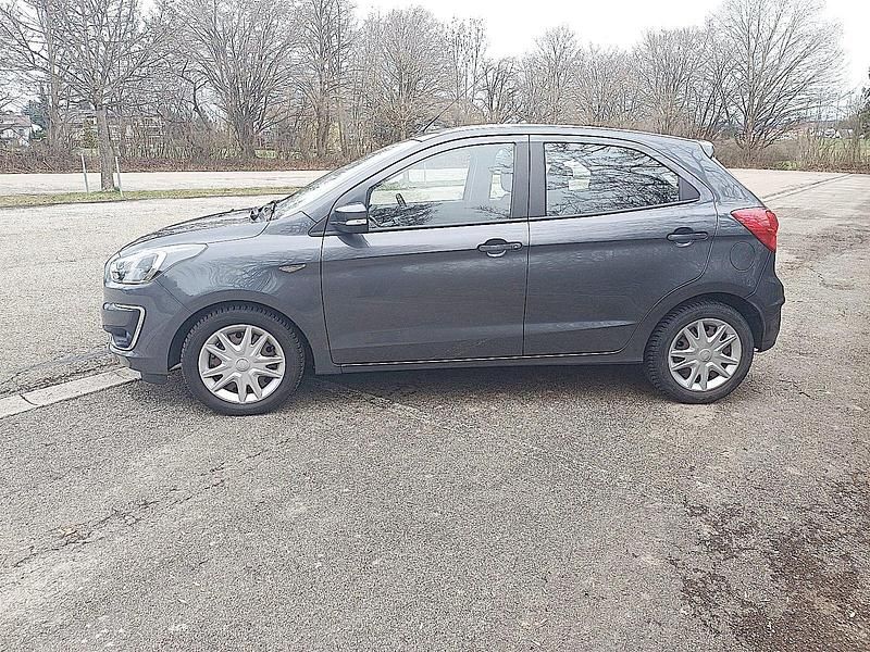 Occasion Ford Ka Plus 86 ch (63 kW) 2018 Gris Citadine