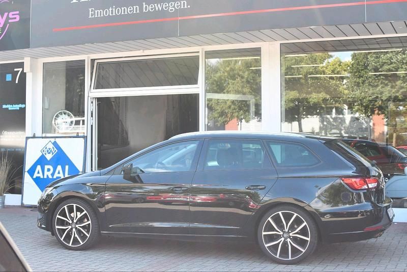 Schwarz Gebraucht 2016 Seat Leon FR Kombi | 12.499 € (Guter Preis) - Bild 1/4