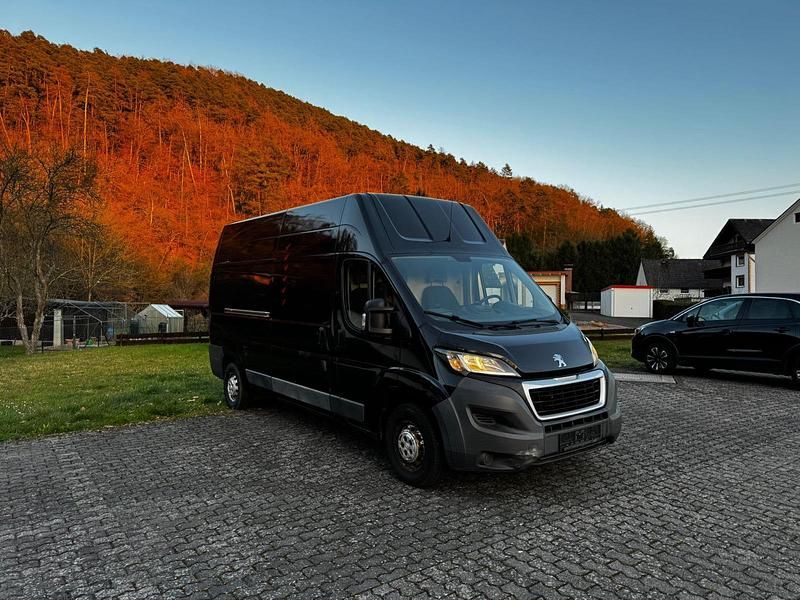 Gebraucht Peugeot Boxer 131 PS (96 kW) 2016 Schwarz Van