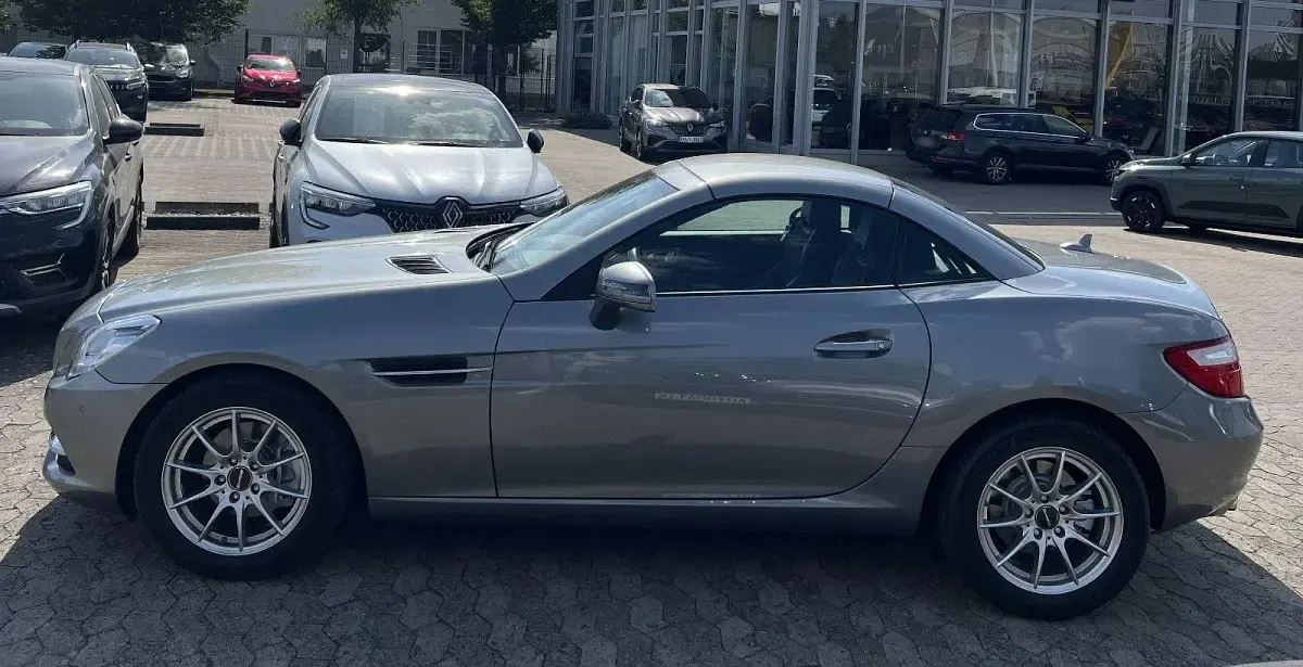 Gebraucht Mercedes SLK200 184 PS (135 kW) 2012 Grau Cabrio