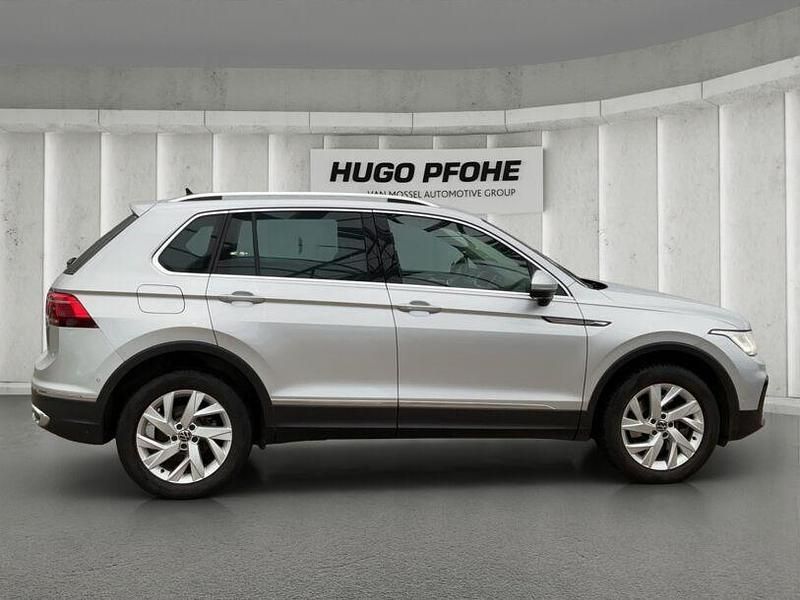 Gebraucht VW Tiguan Elegance 200 PS (147 kW) 2021 Reflexsilber metallic SUV