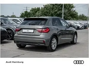 Neu Audi A1 116 PS (85 kW) 2026 Grau (chronosgrau metallic) SUV