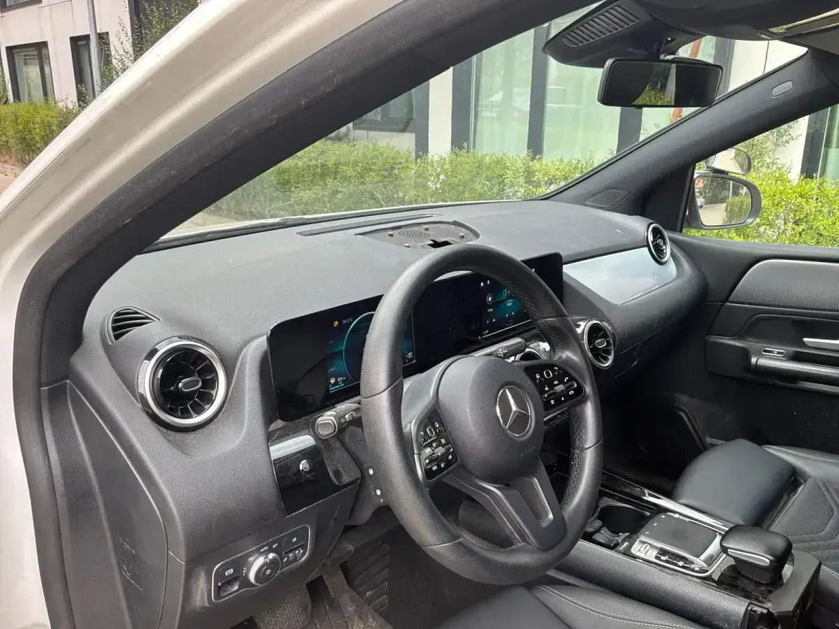 Gebraucht Mercedes B200 150 PS (110 kW) 2021 Weiß Kleinwagen
