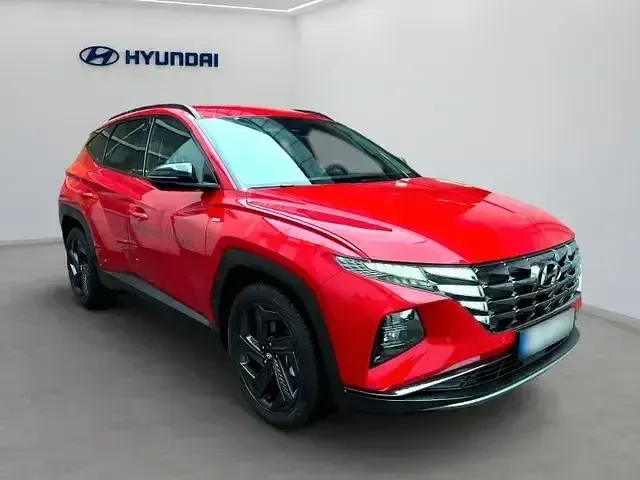 Gebraucht Hyundai Tucson Blackline 179 PS (131 kW) 2023 Rot SUV