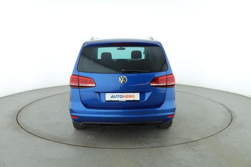 Gebraucht VW Sharan Comfortline 150 PS (110 kW) 2018 Blau Van / Kleinbus