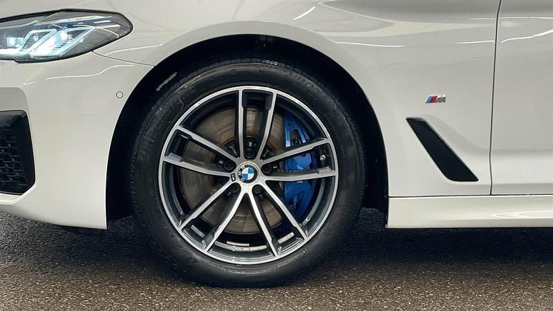 Gebraucht BMW 540 Efficient Dynamics 340 PS (250 kW) 2023 Alpinweiß uni Kombi