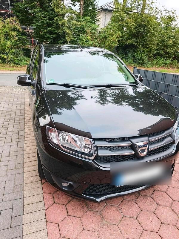 Schwarz Gebraucht 2015 Dacia Sandero Kleinwagen | 4.000 € (Fairer Preis) - Bild 1/4