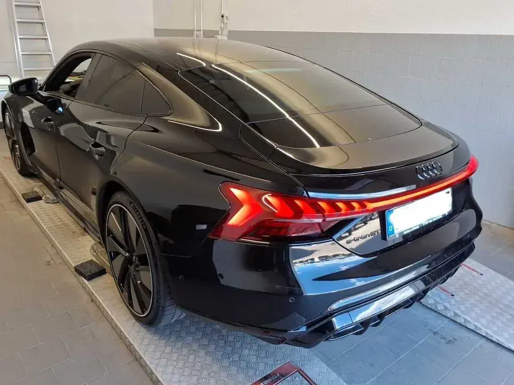 Gebraucht Audi e-tron GT quattro Sport 350 kW (476 PS) 2022 Schwarz Limousine