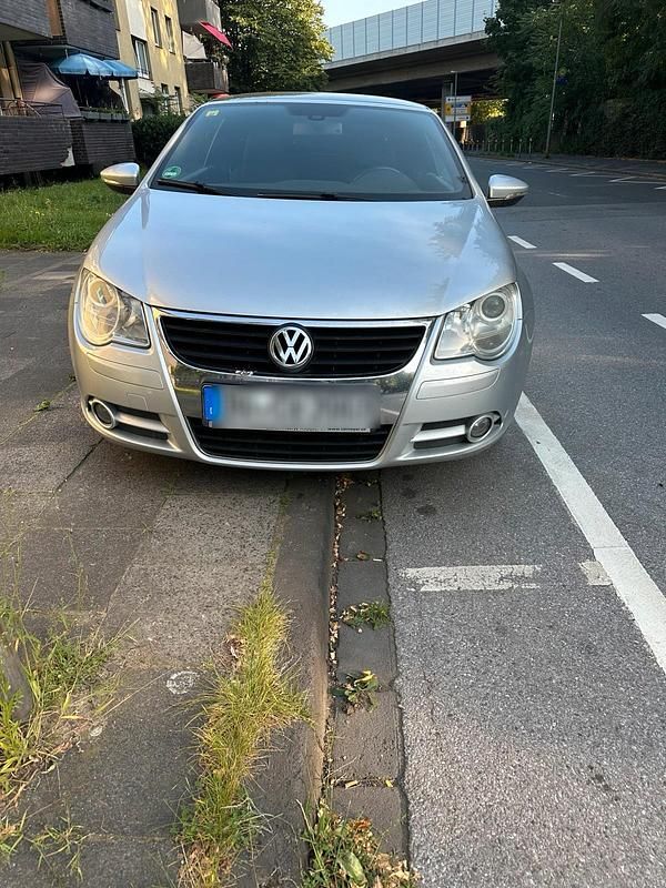Silber Gebraucht 2011 VW Eos Cabrio | 3.950 € (Guter Preis) - Bild 1/4