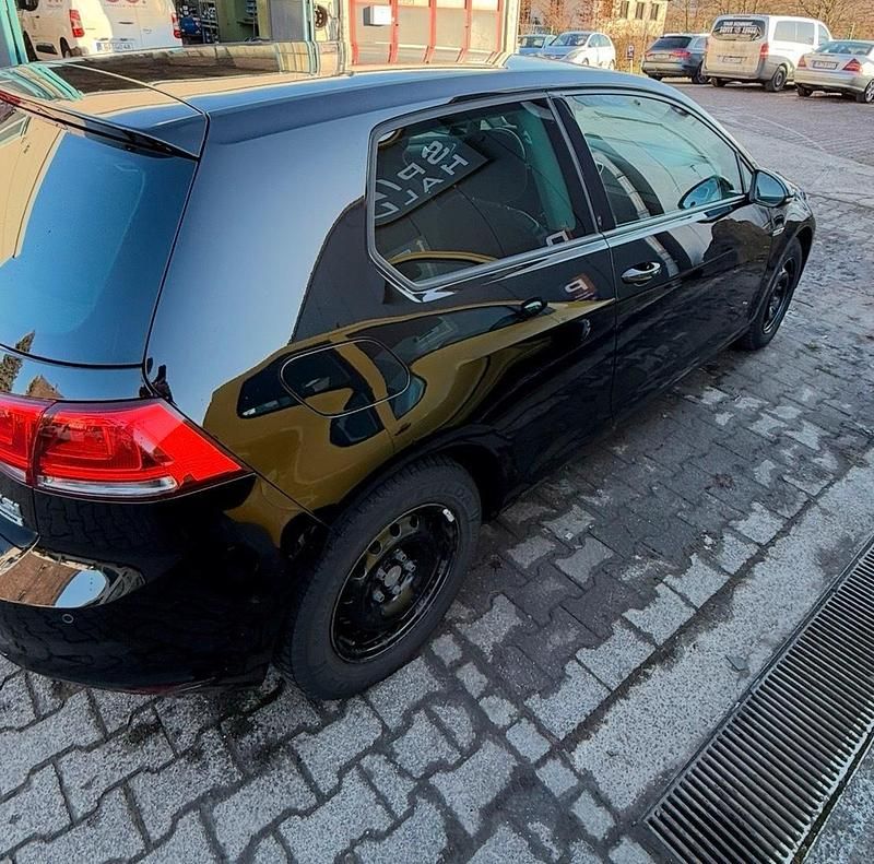 Gebraucht VW Golf VII 110 PS (80 kW) 2015 Schwarz Kleinwagen