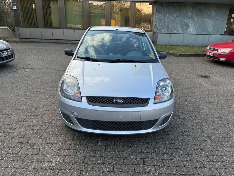 Gebraucht Ford Fiesta 60 PS (44 kW) 2007 Grau Kleinwagen
