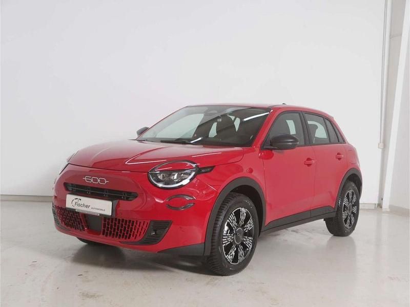 Gebraucht Fiat 600 Business 110 PS (80 kW) 2025 Rot SUV