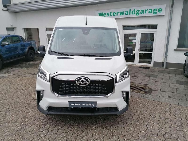 Neu Maxus V90 204 PS (150 kW) 2026 Warm white exterior Van