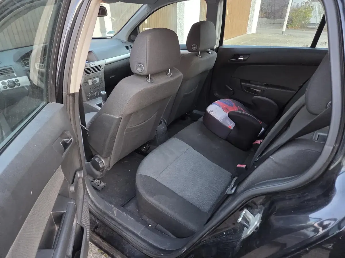 Gebraucht Opel Astra 2004 Schwarz Kombi