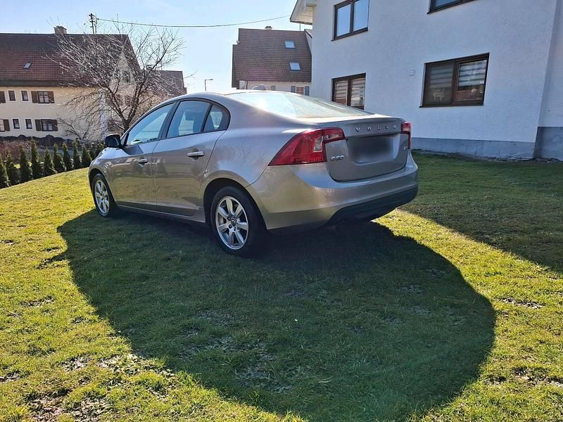 Gebraucht Volvo S60 163 PS (119 kW) 2011 Braun Limousine