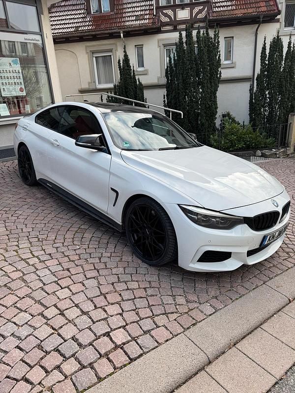 Weiß Gebraucht 2018 BMW 440 M Sport Coupé | 35.000 € - Bild 1/1