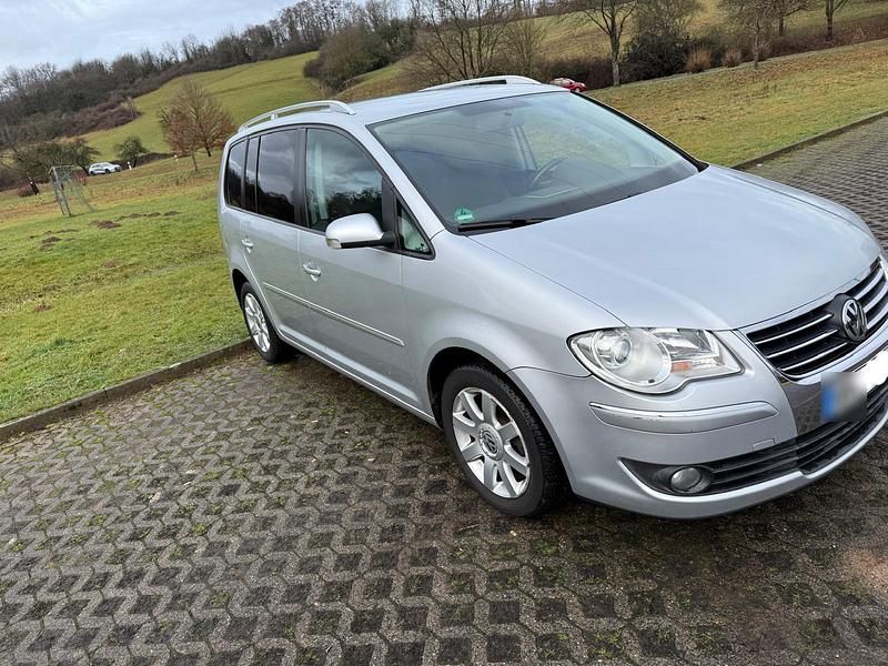 Gebraucht VW Touran Highline 140 PS (102 kW) 2008 Silber Van / Kleinbus