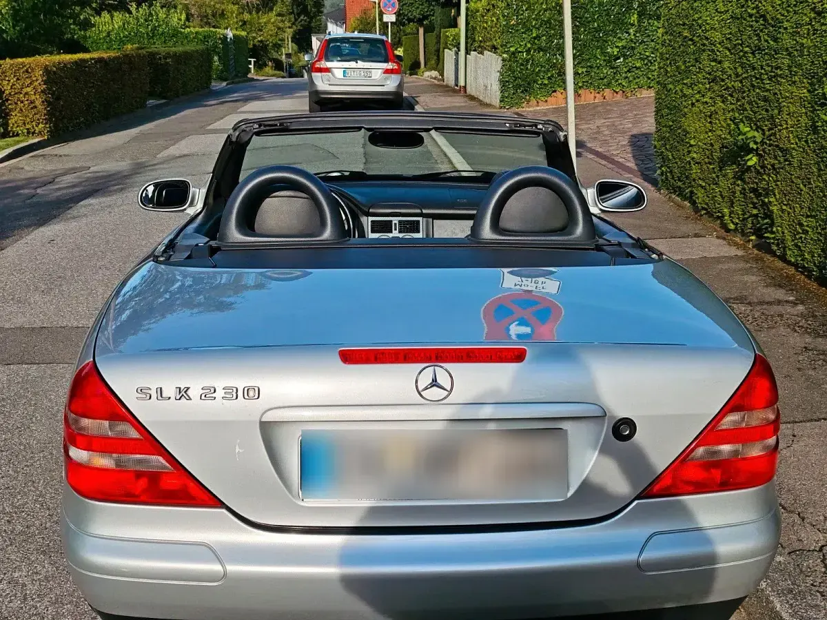 Gebraucht Mercedes SLK230 193 PS (141 kW) 1999 Silber Cabrio
