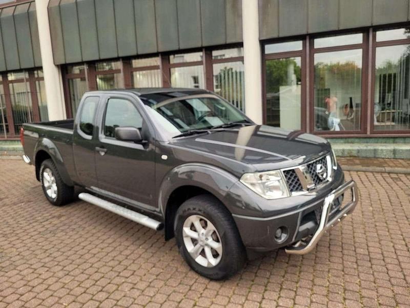 Gebraucht Nissan Navara SE 171 PS (125 kW) 2007 Grau Pickup