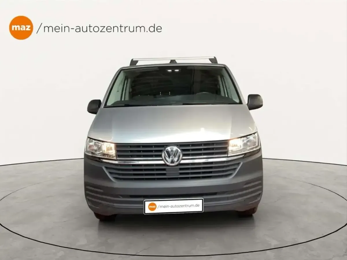 Gebraucht VW T6.1 110 PS (80 kW) 2022 Reflexsilber metallic Van