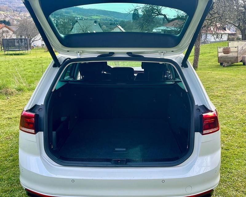 Gebraucht VW Passat 190 PS (139 kW) 2020 Weiß Kombi
