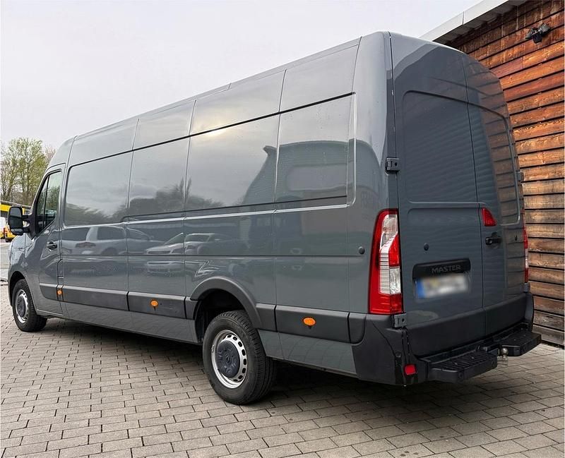 Gebraucht Renault Master 145 PS (106 kW) 2022 Grau Van / Kleinbus