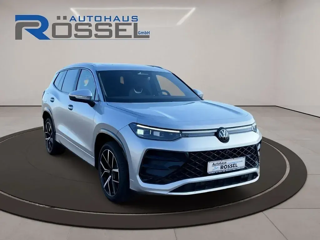 Neu VW Tayron R-line 193 PS (141 kW) 2026 Grau SUV