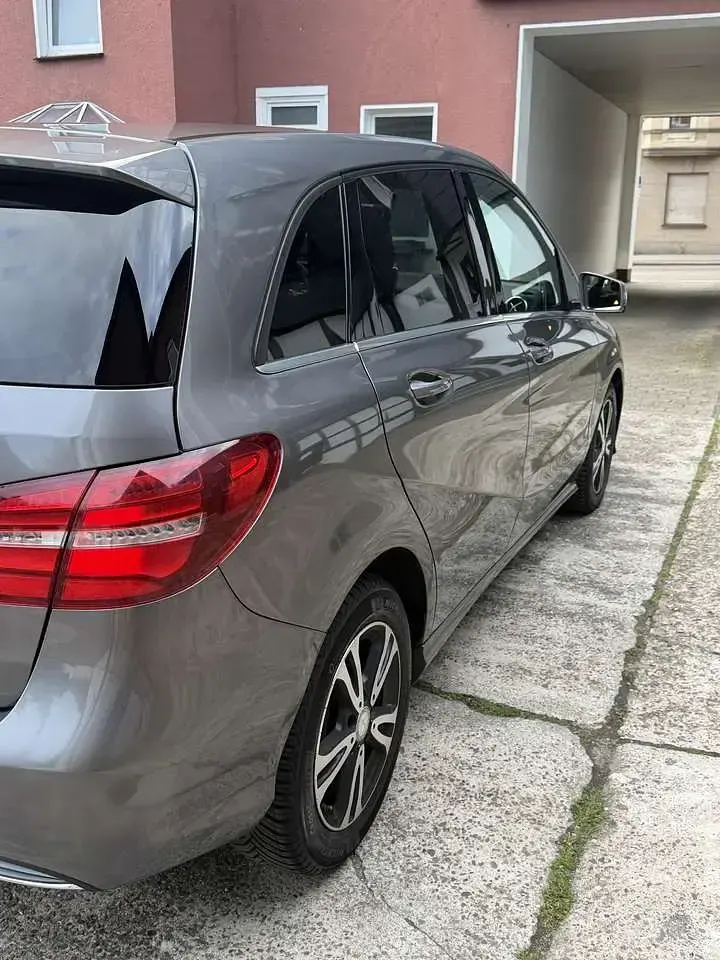 Gebraucht Mercedes B200 Style 156 PS (114 kW) 2016 Kleinwagen