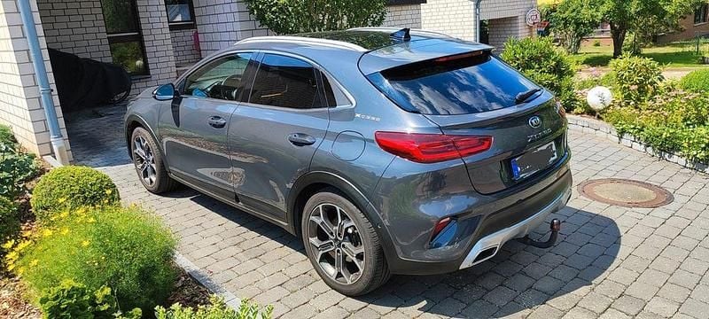 Grau Gebraucht 2019 Kia XCeed Launch Edition SUV | 18.880 € (Guter Preis) - Bild 1/4