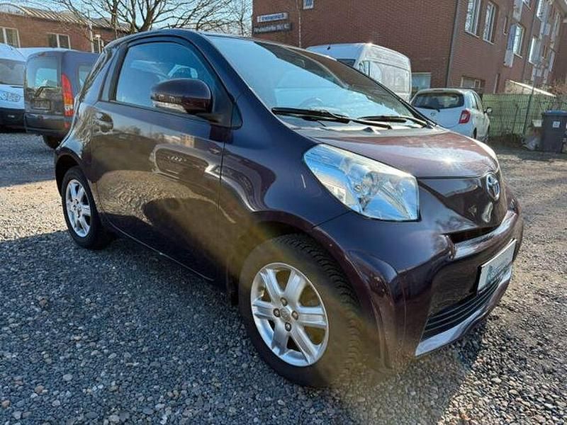 Gebraucht Toyota iQ 68 PS (50 kW) 2009 Violet Kleinwagen