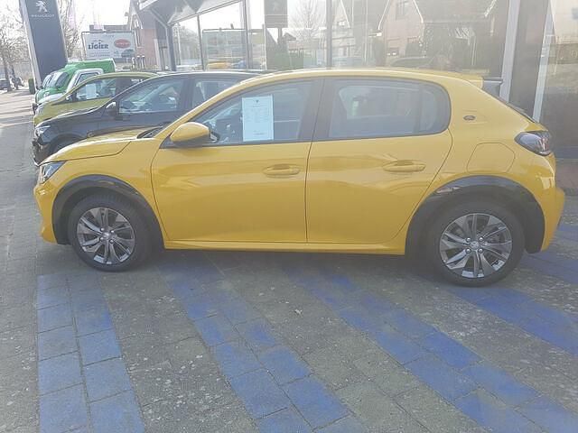 Gebraucht Peugeot e-208 Active 100 kW (136 PS) 2021 Andere farbe Kleinwagen