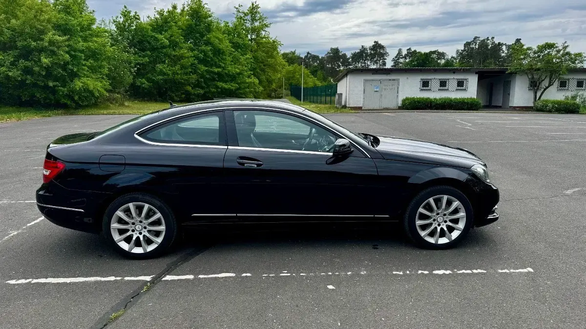 Gebraucht Mercedes C220 170 PS (125 kW) 2013 Schwarz Coupé