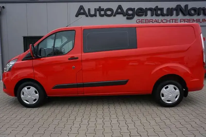 Używany Ford Transit Custom S 170 KM (125 kW) 2023 Czerwony Van