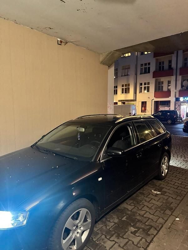 Gebraucht Audi A4 136 PS (100 kW) 2004 Schwarz Kombi