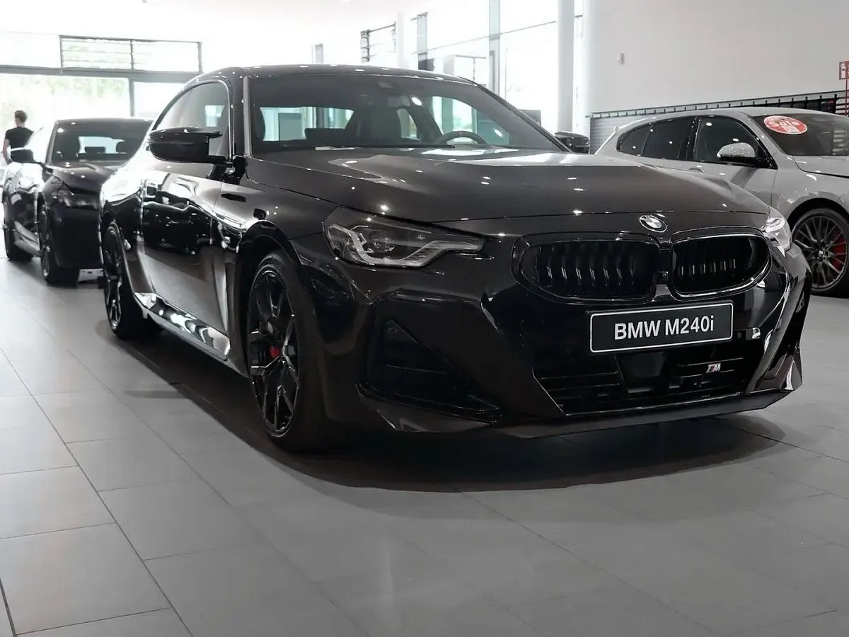 Neu BMW M240i M Sport 392 PS (288 kW) 2026 Black sapphire Coupé