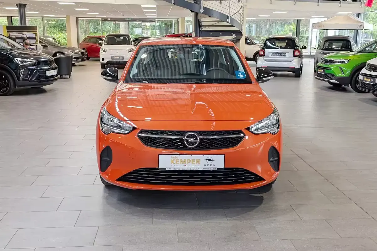 Gebraucht Opel Corsa-e Edition 100 kW (136 PS) 2022 Power orange (metallic) Kleinwagen